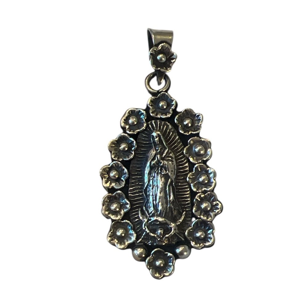Elegant Sterling Silver Floral Pendant